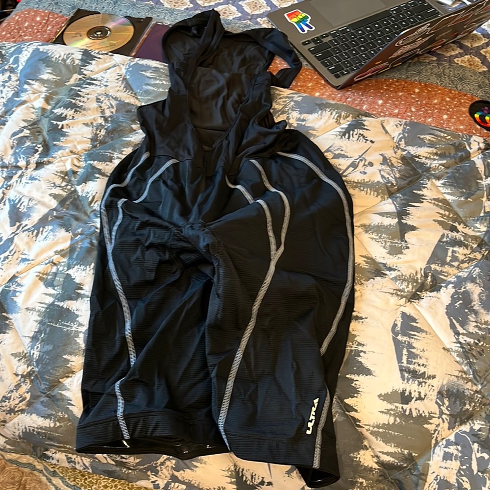Performance cycling bib with great padding